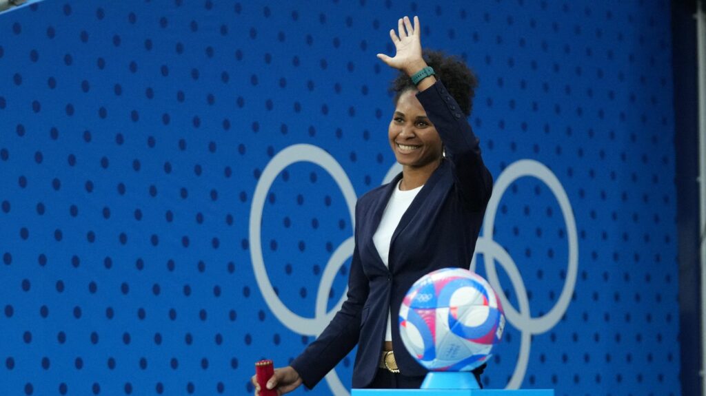 Fédération française de football : "Ça a été une des plus belles transitions que j'ai eu à faire après le football", confie Laura Georges, la secrétaire générale, qui quitte son poste