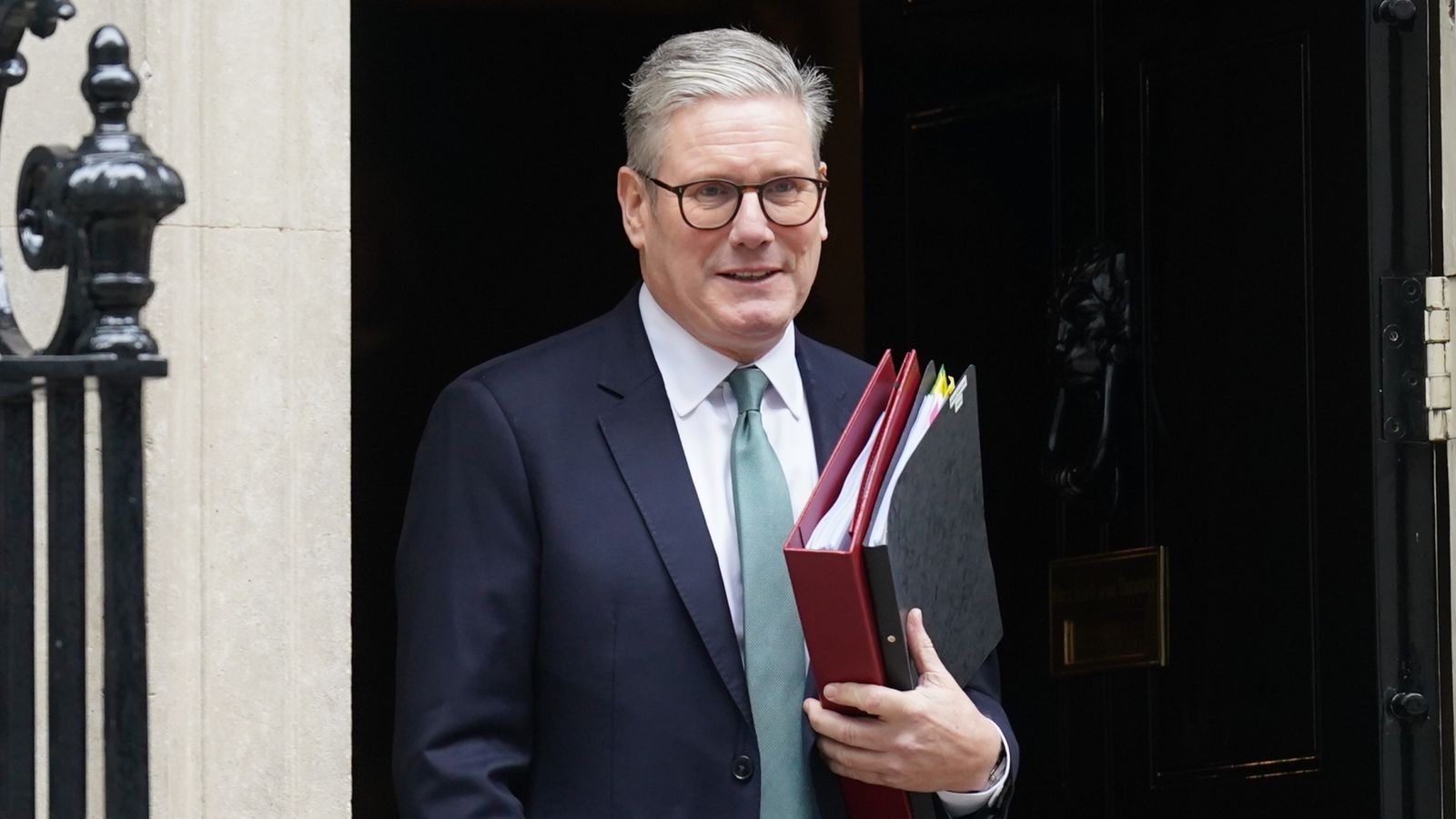 Prime Minister Sir Keir Starmer departs 10 Downing Street, London, to attend Prime Minister's Questions at the Houses of Parliament. Picture date: Wednesday November 13, 2024. PA Photo. See PA story POLITICS PMQs. Photo credit should read: Stefan Rousseau/PA Wire