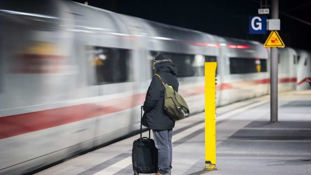 Fernverkehr: Deutsche Bahn will Sparpreis für Geschäftsreisende einführen