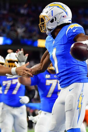 Chargers stave off Bengals' comeback in epic Sunday night thriller