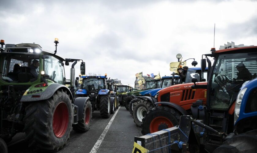 Blocages des agriculteurs, en direct : déjà plusieurs routes touchées en Ile-de-France et en région