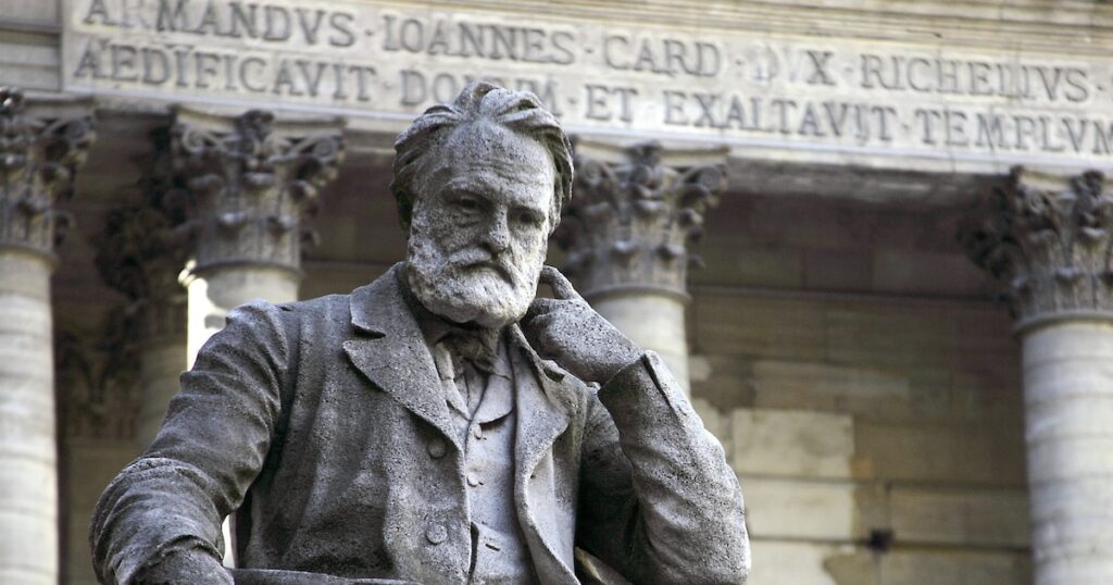 Victor Hugo n'y aura passé que six semaines, mais c'est l'occasion pour Besançon de célébrer sa mémoire : la maison natale de l'écrivain français le plus lu au monde ouvre vendredi ses portes au public.