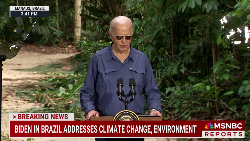 Joe Biden en Amazonie : il n’y a pas que ses propos qui font réagir dans cette scène au milieu de la jungle