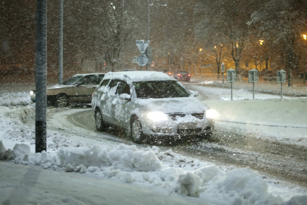 Météo : la neige arrive en plaine dans tous ces départements, les températures chutent