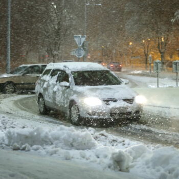 Météo : la neige arrive en plaine dans tous ces départements, les températures chutent