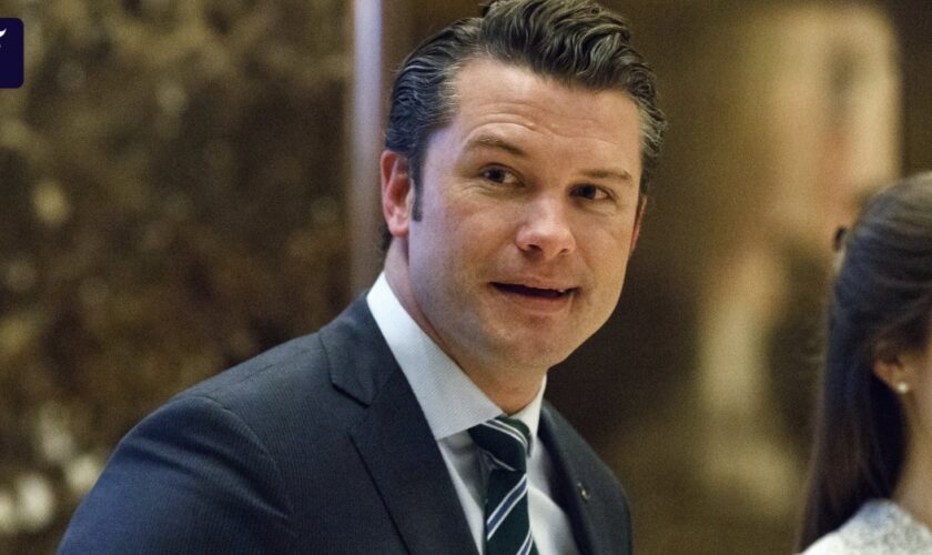 Vorwürfe gegen Pete Hegseth: Trump hält trotz schwerer Vorwürfe an künftigem Minister fest