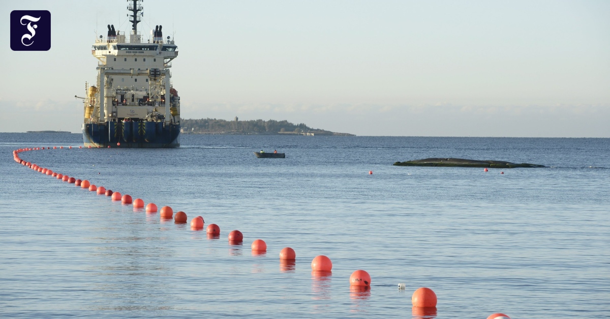 Ermittlungen nach Ausfall von Glasfaserkabel durch Ostsee