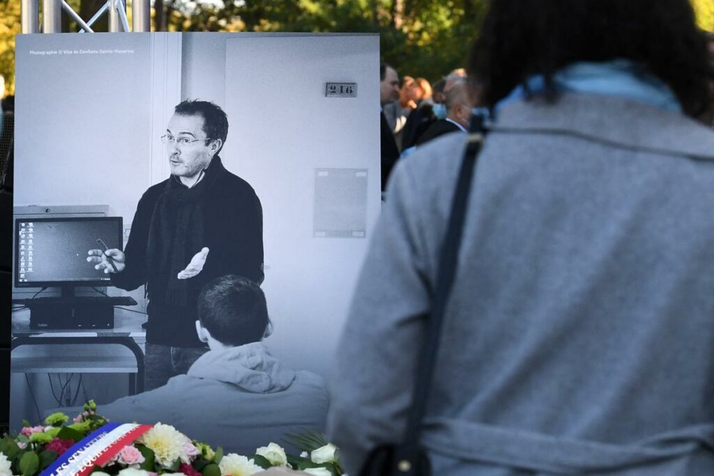 Au procès de l’assassinat de Samuel Paty : « On a tous pensé qu’il allait le frapper. Une bagarre, oui, mais pas ça », raconte un des collégiens qui avait désigné l’enseignant au tueur