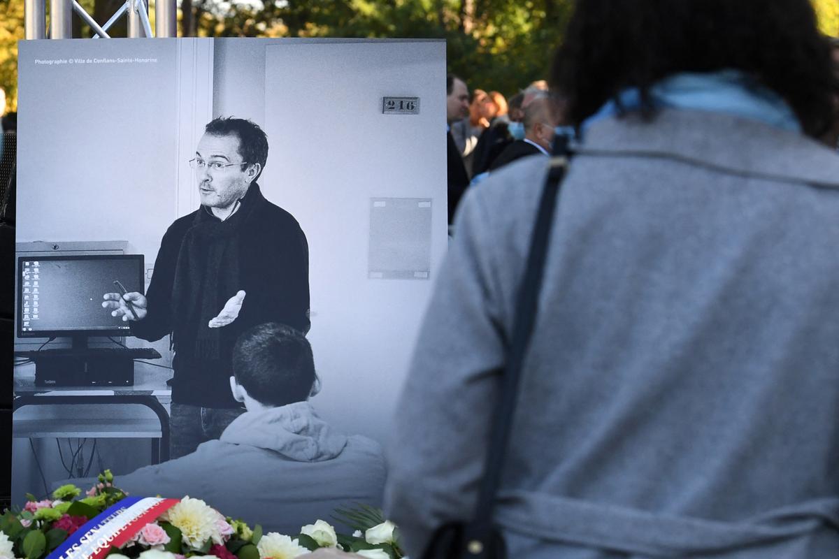 Au procès de l’assassinat de Samuel Paty : « On a tous pensé qu’il allait le frapper. Une bagarre, oui, mais pas ça », raconte un des collégiens qui avait désigné l’enseignant au tueur