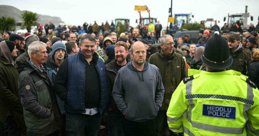 En colère, les agriculteurs britanniques menacent d’employer “la méthode française”