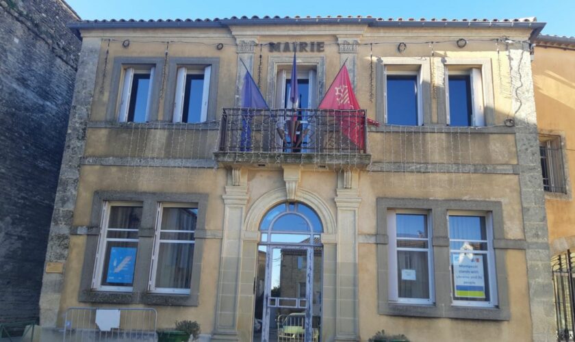 Budget 2025 : une quarantaine de mairies du Gard fermées pendant trois jours pour protester contre les coupes budgétaires