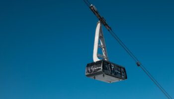 À Val Thorens, une télécabine s’encastre dans la gare d’arrivée à 3000m d’altitude et fait deux blessés graves