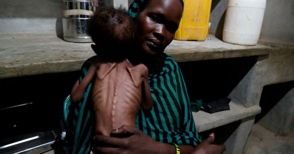 Les femmes et les enfants, premières victimes de la guerre au Soudan