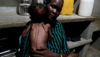 Les femmes et les enfants, premières victimes de la guerre au Soudan