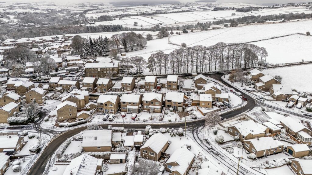 New ice warning comes into force in major cities - as forecasters warn of more travel disruption