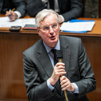 Opération de Michel Barnier : «Pas de cellules suspectes» dans l’analyse de sa lésion cervicale, selon son médecin