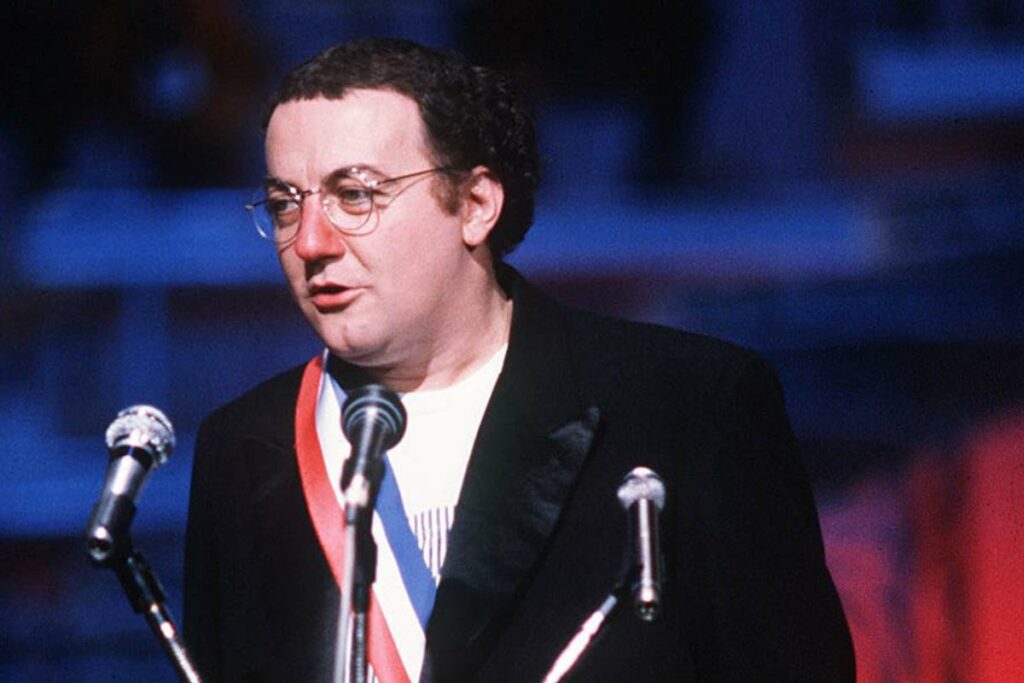 « Moi, je suis le semeur de merde » : en 1980, la candidature de Coluche à la présidentielle racontée dans « le Nouvel Obs »