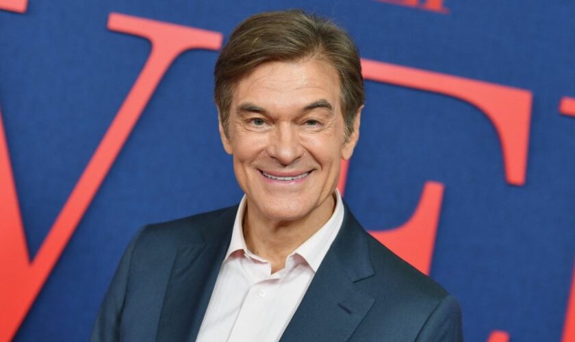 Etats-Unis : Donald Trump nomme "Dr.Oz", un chirgurgien star des plateaux télé, à un poste clé à la santé