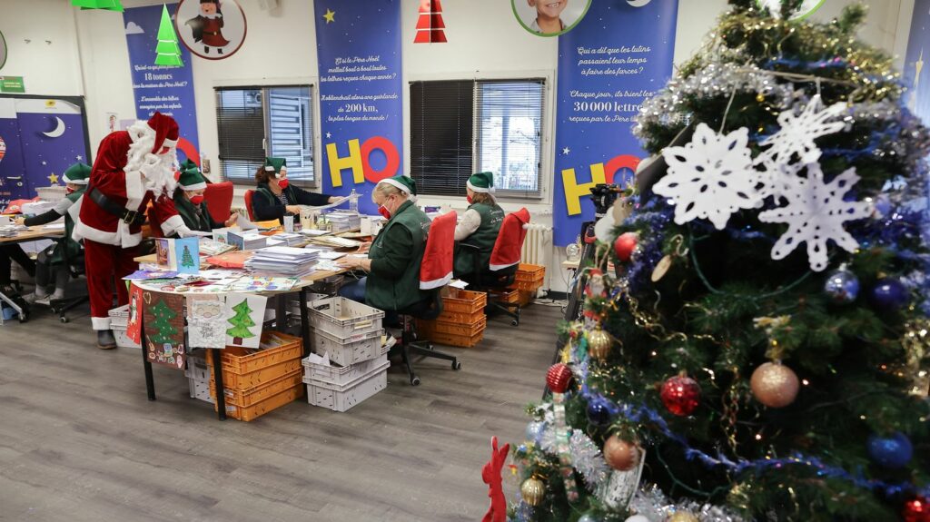 Les enfants ont jusqu'au 20 décembre pour écrire au père Noël, prévient La Poste