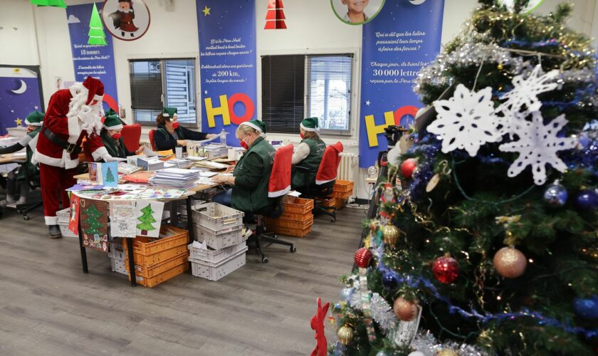 Les enfants ont jusqu'au 20 décembre pour écrire au père Noël, prévient La Poste