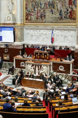 Séance des questions au gouvernement à l'Assemblée nationale à Paris le 12 novembre 2024