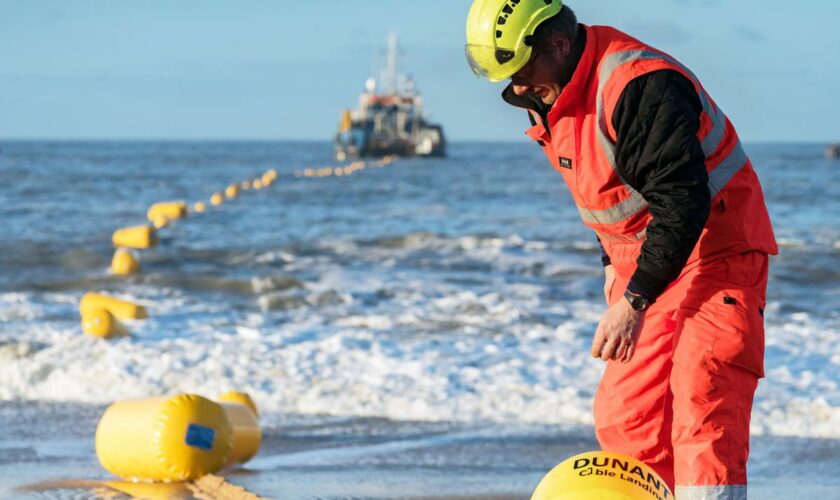 Câbles endommagés en mer Baltique : un bateau chinois suspect suivi de très près par le Danemark