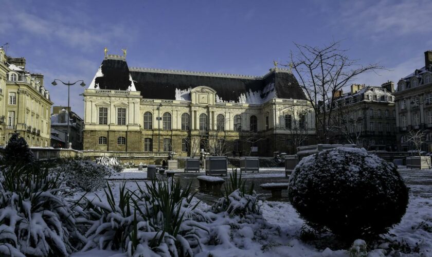 Dépression Caetano : 32 départements en alerte orange neige et verglas jeudi, 17 en alerte orange aux vents forts