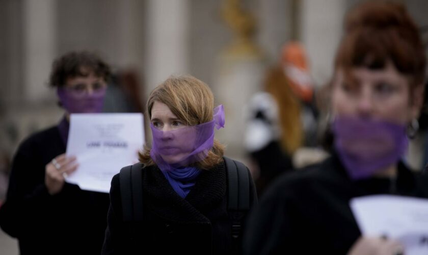 Violences faites aux femmes : « 773 femmes ont tenté ou se sont suicidées en 2023, c’est énorme ! »