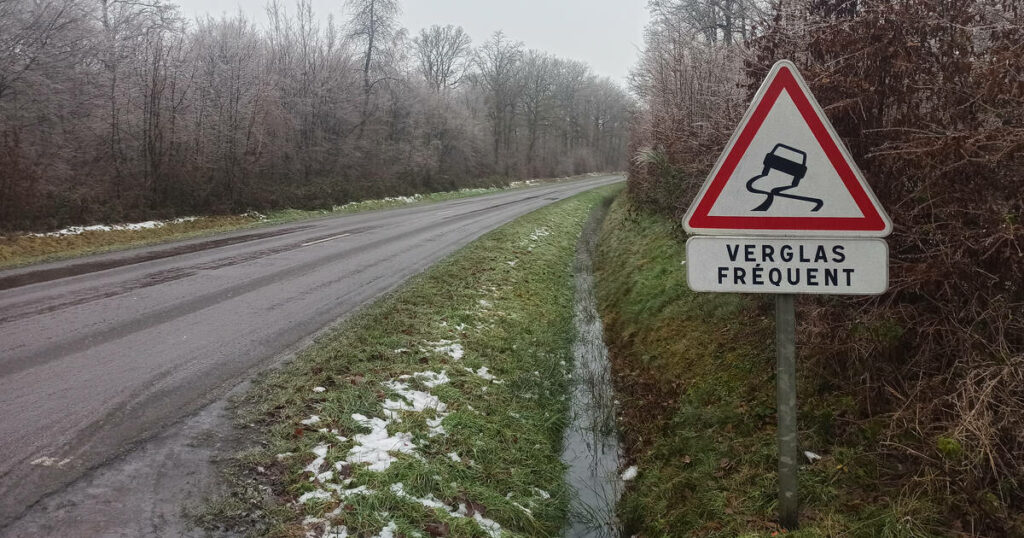 Neige et verglas : 32 départements placés en vigilance orange jeudi sur une large bande de l’Ouest à l’Est