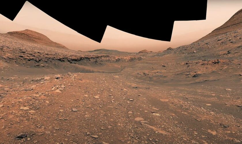 Sur Mars, Curiosity met le cap sur un champ de toiles d’araignées