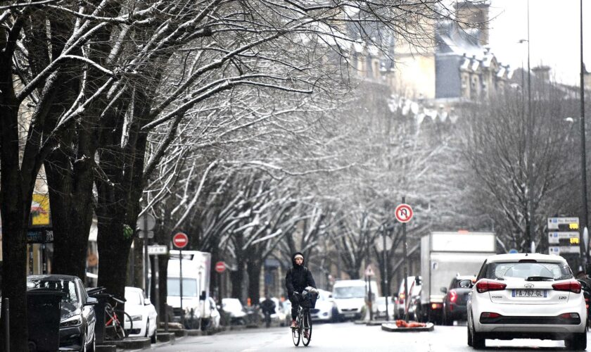 Vigilance neige, verglas et vent : Météo France place 54 départements en orange, des températures dignes de janvier