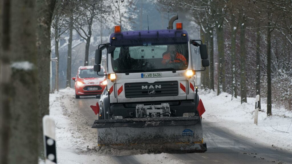 Météo : La neige en Écosse signe aussi le retour d’une tradition hilarante autour des saleuses