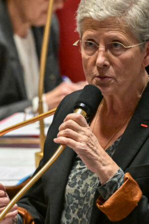 Baisse des remboursements des frais de santé : la ministre Geneviève Darrieussecq épargne les longues maladies