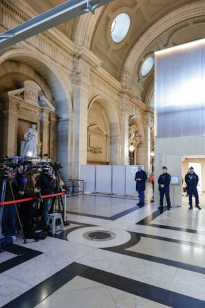 Au procès de l’assassinat de Samuel Paty, l’accusé Naïm Boudaoud plaide la « normalité » du terroriste : « Il y a beaucoup de gens comme lui malheureusement »