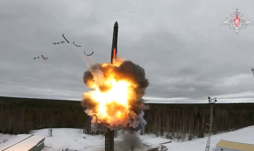 Missile balistique hypersonique de moyenne portée tiré par la Russie sur l’Ukraine : ce que l’on sait