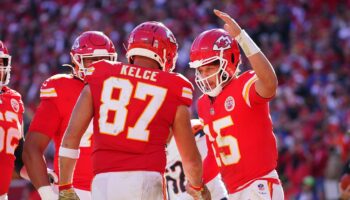 NFL issues security warning after burglaries at Mahomes, Kelce's homes linked to 'organized' group: reports