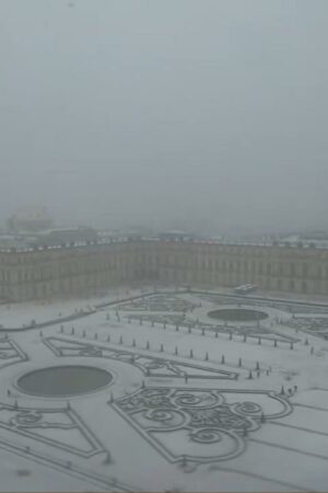 Neige à Paris et en Île-de-France : Château de Versailles, Disneyland, Tour Eiffel ou Montmartre… les flocons recouvrent ces lieux iconiques