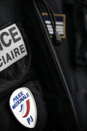 Narcotrafic : une trentaine de personnes, soupçonnées d'être impliquées dans du racket visant des établissements de nuit, interpellées à Marseille