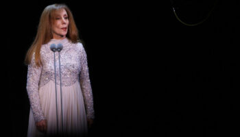 La diva libanaise Fairouz, voix d'un pays meurtri par la guerre, célèbre ses 90 ans