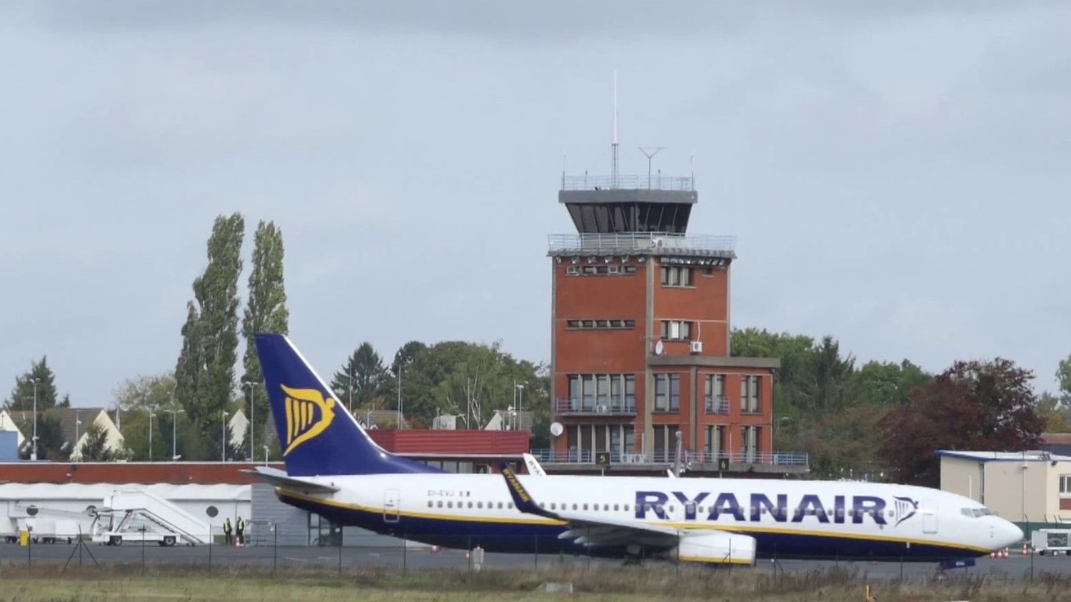 Taxe sur l'aviation : Ryanair menace de quitter plusieurs aéroports