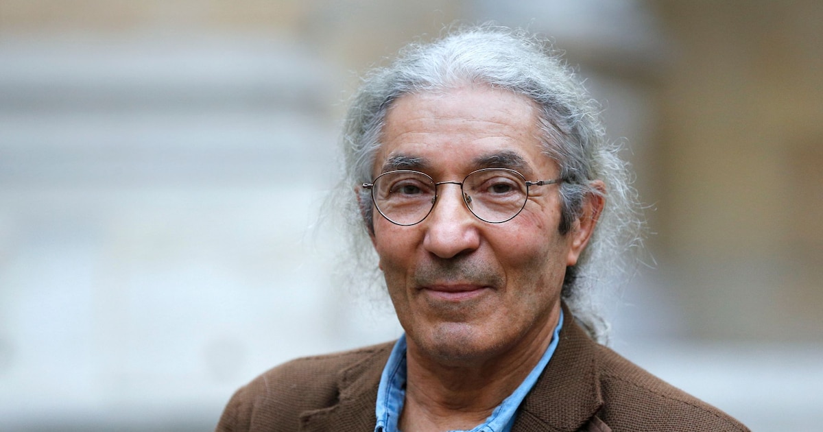 L'écrivain algérien Boualem Sansal vient de recevoir le Grand Prix du Roman de l'Académie française à Paris le 29 octobre 2015