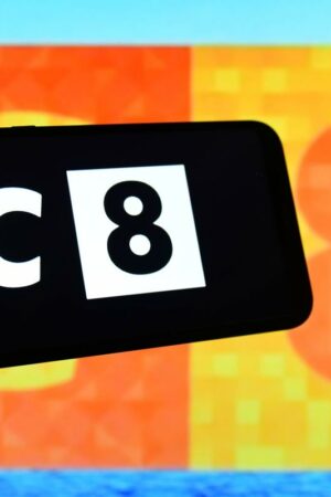 Fin de la fréquence TV de C8 : le Conseil d’Etat juge le recours de la chaîne « irrecevable »