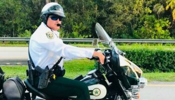 Florida deputy 'fighting for his life' following crash that killed 2 colleagues