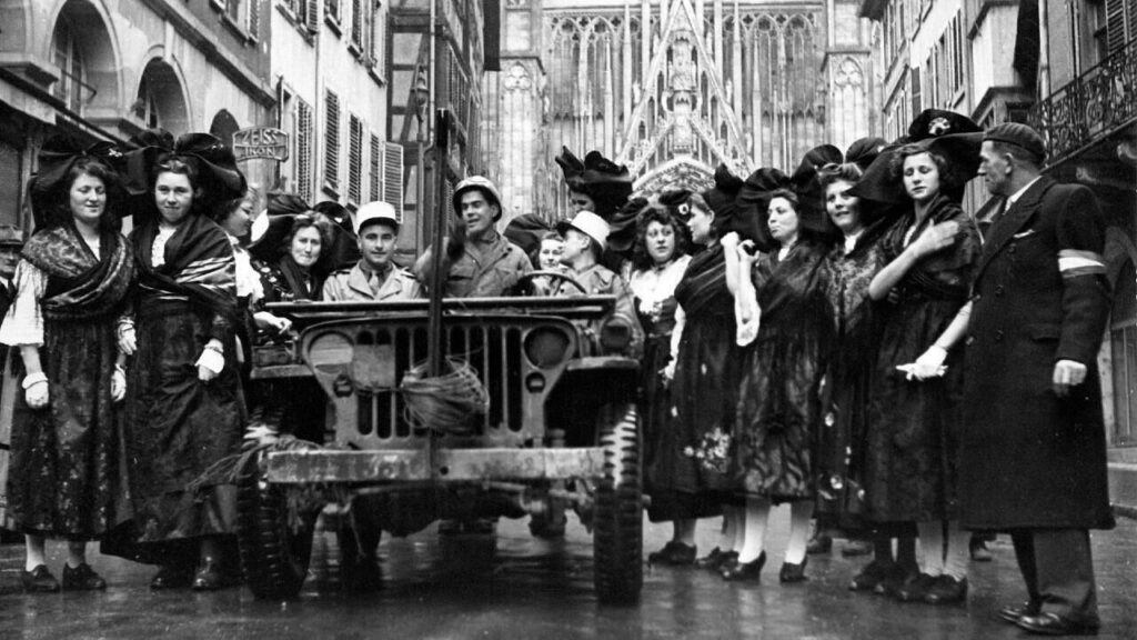 "Le jour où nos couleurs flotteront sur la cathédrale de Strasbourg" ou la promesse tenue de Leclerc