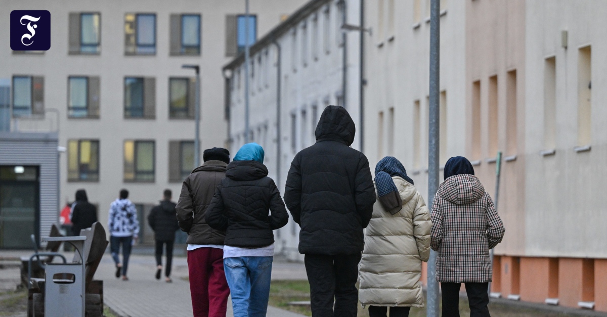 Asyl: Deutschland hat 8263 freiwillige Ausreisen finanziell gefördert