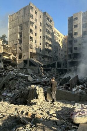 Au Liban, de multiples frappes israéliennes sur Beyrouth font au moins 4 morts et plus d’une vingtaine de blessés