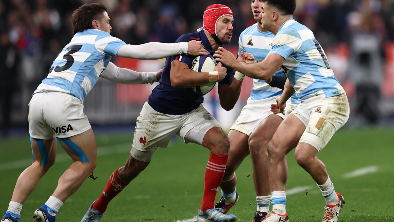 XV de France: les Bleus matent les Pumas pour finir l'année sur une bonne note