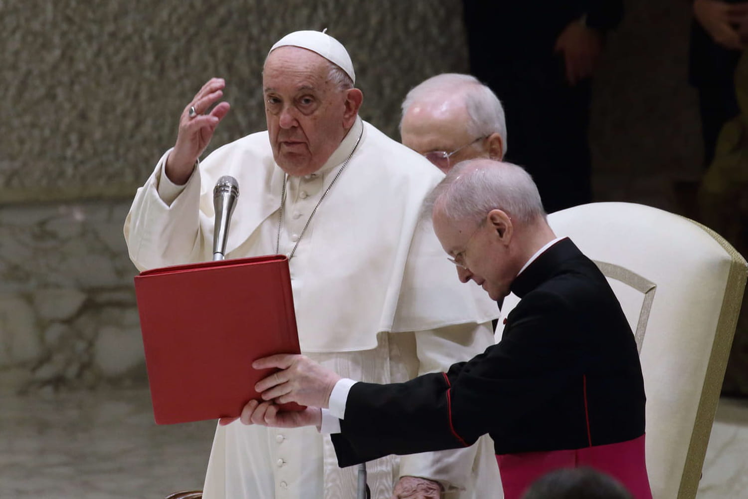 Visite du pape en France : pourquoi François préfère la Corse et pas Notre-Dame