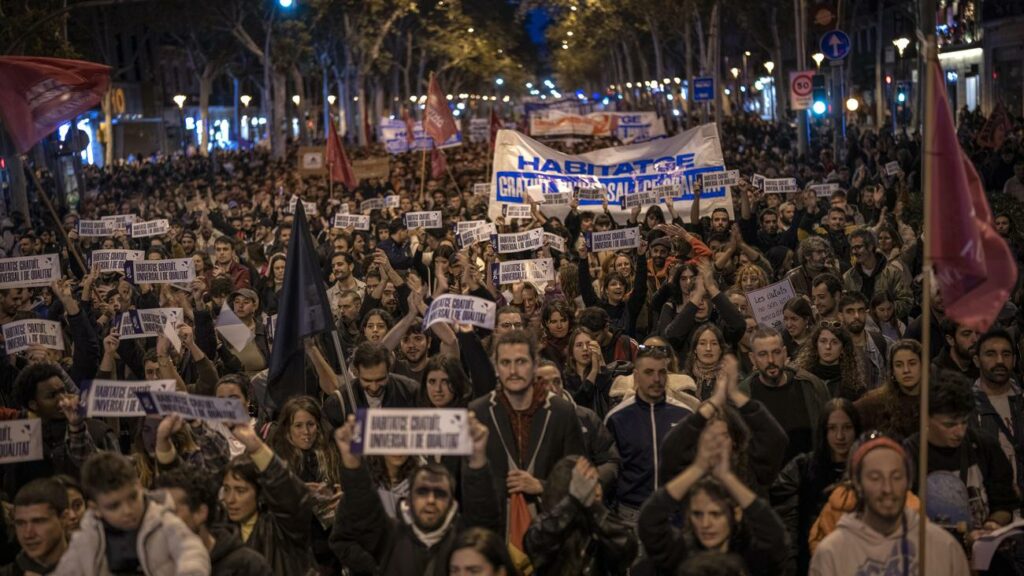 Spanien: Tausende demonstrieren in Barcelona für bezahlbaren Wohnraum