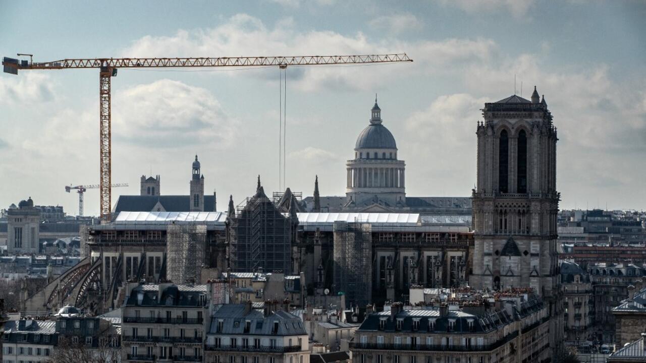 Espaces verts et logement social : le plan "bioclimatique" de Paris pour transformer la ville